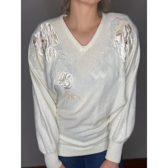 VINTAGE Cream Unique 80’s Sweater Small - Picture 3 of 8
